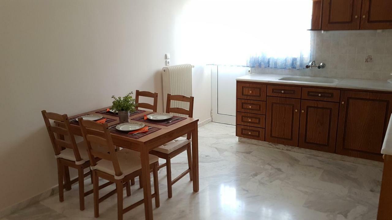 Galini Apartment Лутраки Екстериор снимка