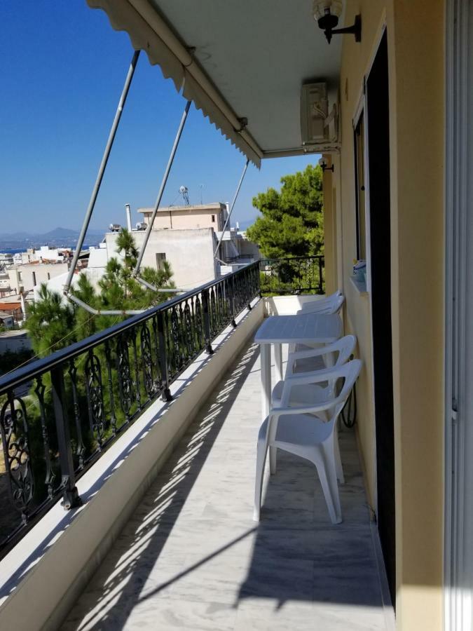 Galini Apartment Лутраки Екстериор снимка