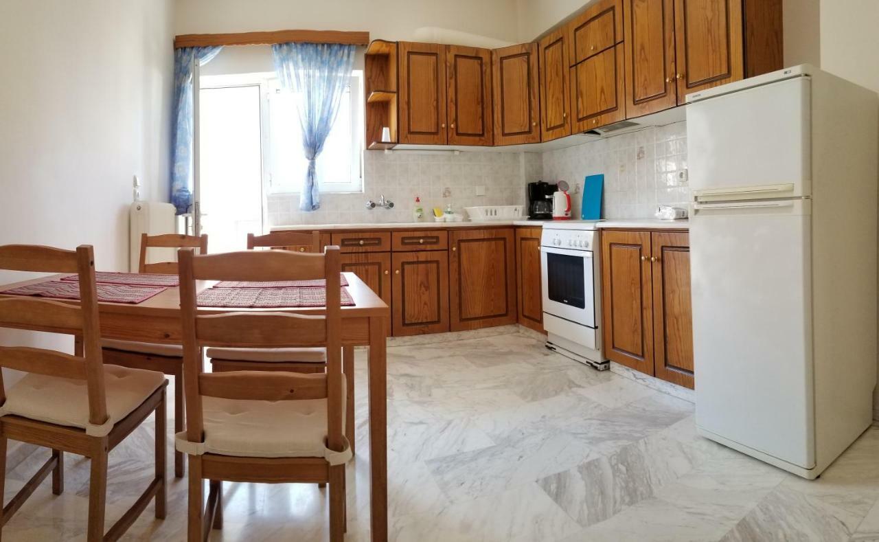 Galini Apartment Лутраки Екстериор снимка